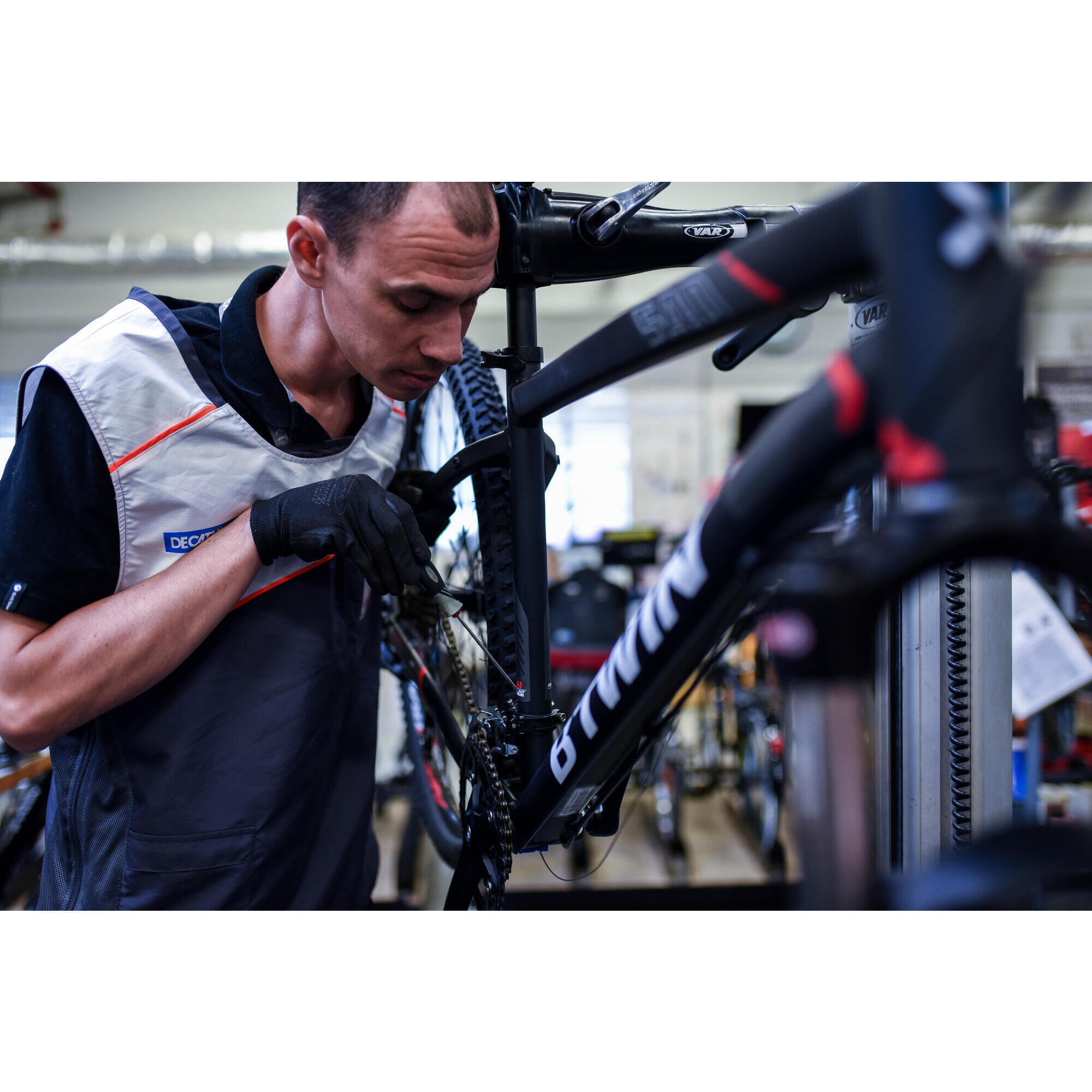 Coup pouce velo decathlon sale